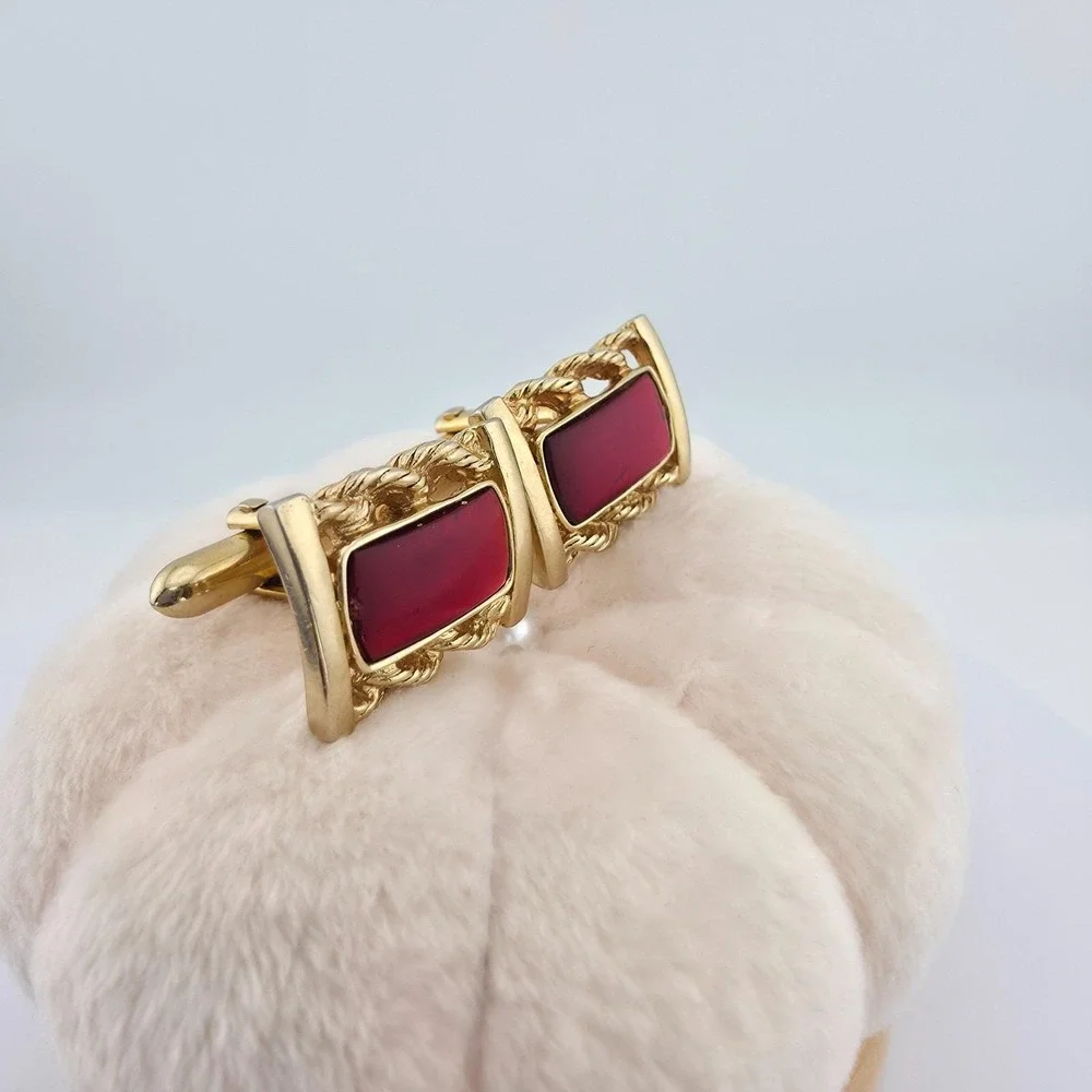 Vtg 80 Yr SWANK Cufflinks Deep Red Cabochons Mid-Century Rope Frame Gold Plate
